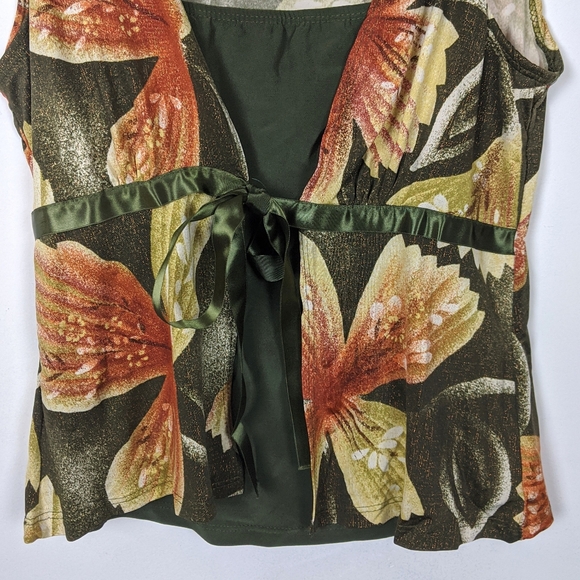 La Kohaki Floral and Shimmer Top - Picture 2 of 5